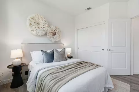 Bedroom - 320 Circuit Way, Mountain View, CA 94043 photo 9 of 12