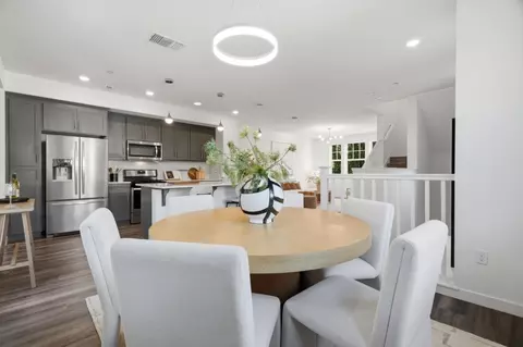 Dining - 320 Circuit Way, Mountain View, CA 94043 photo 3 of 4