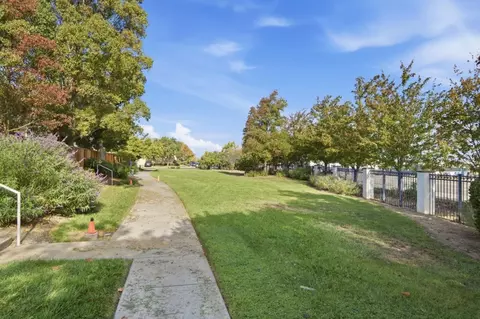 Exterior - 815 Daniels Ave, Vallejo, CA 94590 photo 12 of 16