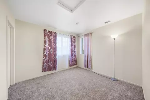 Bedroom - 815 Daniels Ave, Vallejo, CA 94590 photo 1 of 8