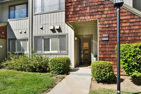 2203 Laterrace Cir, San Jose, CA 95123