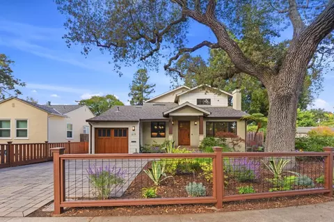 619 Bay Rd, Menlo Park, CA 94025