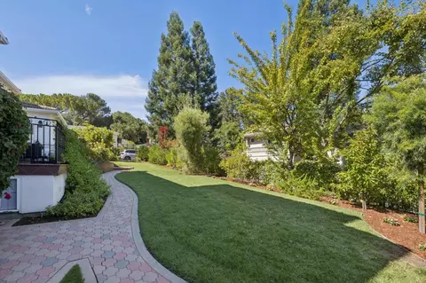 Exterior - 10905 Miramonte Rd, Cupertino, CA 95014 photo 4 of 15