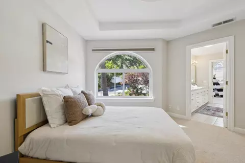 Bedroom - 10905 Miramonte Rd, Cupertino, CA 95014 photo 5 of 6