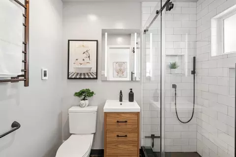 Bath - 671 Beaumont Blvd, Pacifica, CA 94044 photo 1 of 4