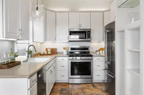 Kitchen - 671 Beaumont Blvd, Pacifica, CA 94044 photo 1 of 3