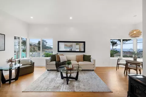 Living - 671 Beaumont Blvd, Pacifica, CA 94044 photo 3 of 4
