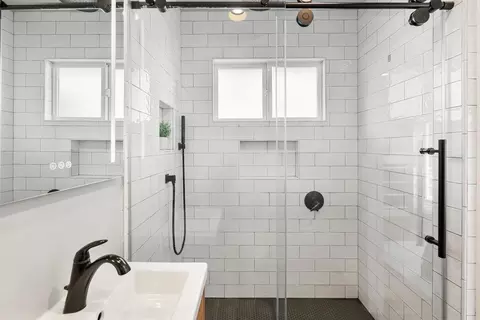 Bath - 671 Beaumont Blvd, Pacifica, CA 94044 photo 2 of 4