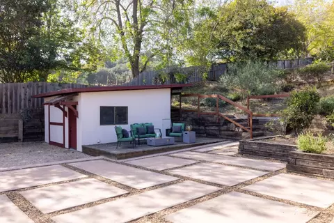 Exterior - 73 Echo Valley Rd, Salinas, CA 93907 photo 3 of 5