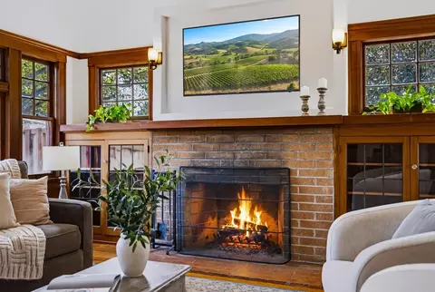 Living - 73 Echo Valley Rd, Salinas, CA 93907 photo 2 of 3