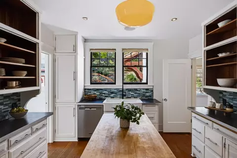 Kitchen - 73 Echo Valley Rd, Salinas, CA 93907 photo 1 of 3