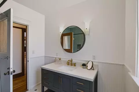 Bath - 73 Echo Valley Rd, Salinas, CA 93907 photo 2 of 2