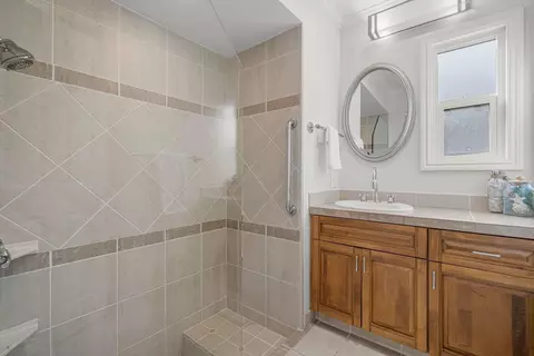 Bath - 361 Bramble Ct, Foster City, CA 94404 photo 1 of 8