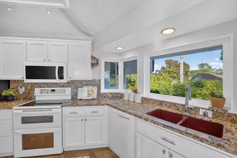Kitchen - 433 Seaview Dr, Aptos, CA 95003 photo 4 of 6