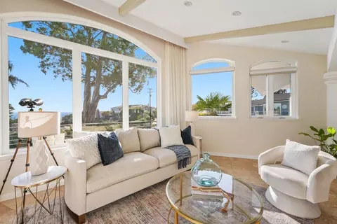 Living - 433 Seaview Dr, Aptos, CA 95003 photo 1 of 10