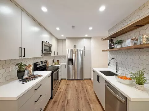 Kitchen - 236 W Rincon Ave P, Campbell, CA 95008 photo 2 of 3