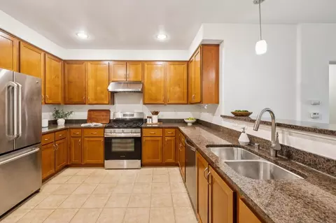 Kitchen - 1388 Broadway 483, Millbrae, CA 94030 photo 2 of 5