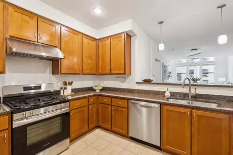 Kitchen - 1388 Broadway 483, Millbrae, CA 94030 photo 4 of 5