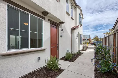 Exterior - 3052 Macarthur Dr E, Marina, CA 93933 photo 4 of 5