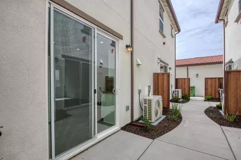 Exterior - 3052 Macarthur Dr E, Marina, CA 93933 photo 3 of 5