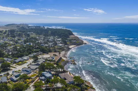 View/Area - 155 Reef Point Rd, Moss Beach, CA 94038 photo 2 of 3