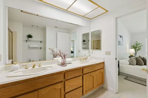 Bath - 2118 Cuesta Dr, Milpitas, CA 95035 photo 4 of 8