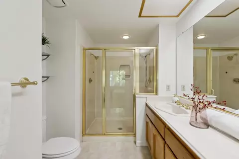 Bath - 2118 Cuesta Dr, Milpitas, CA 95035 photo 2 of 8