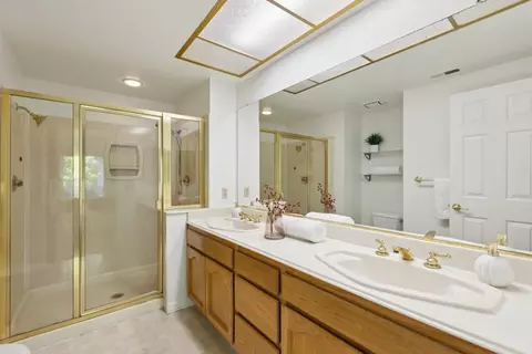 Bath - 2118 Cuesta Dr, Milpitas, CA 95035 photo 1 of 8