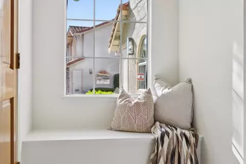 Entry Way - 2118 Cuesta Dr, Milpitas, CA 95035 photo 7 of 9