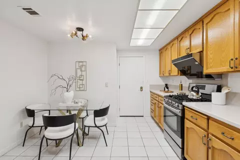Kitchen - 2118 Cuesta Dr, Milpitas, CA 95035 photo 4 of 9