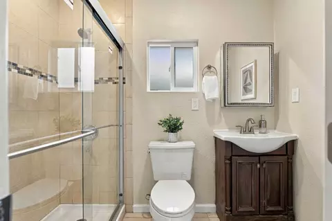 Bath - 242 Laumer Ave, San Jose, CA 95127 photo 5 of 5