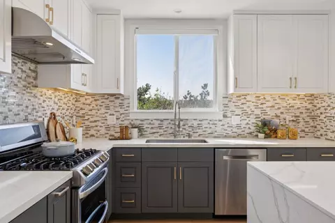Kitchen - 3075 26th Ave, San Francisco, CA 94132 photo 3 of 4