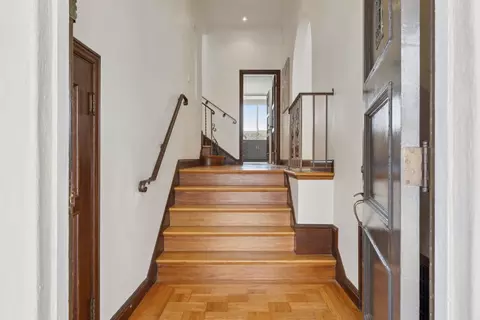 Entry Way - 3075 26th Ave, San Francisco, CA 94132 photo 1 of 3