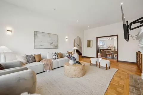 Living - 3075 26th Ave, San Francisco, CA 94132 photo 4 of 4