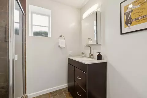 Bath - 3075 26th Ave, San Francisco, CA 94132 photo 3 of 3