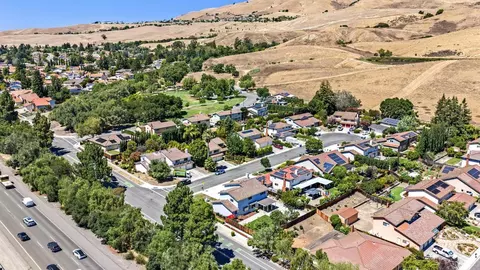 View/Area - 674 Canterbury Pl, Milpitas, CA 95035 photo 10 of 13