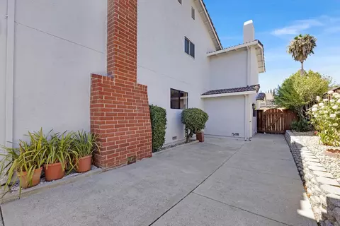 Exterior - 674 Canterbury Pl, Milpitas, CA 95035 photo 8 of 11