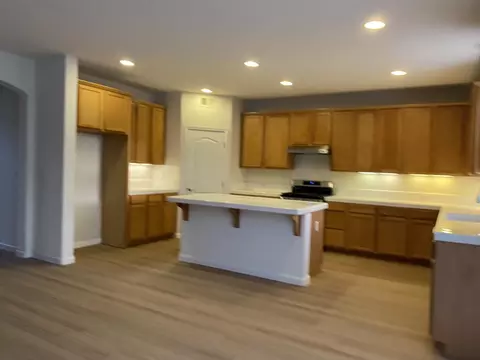 Kitchen - Durer Dr, Patterson, CA 95363 photo 1 of 2