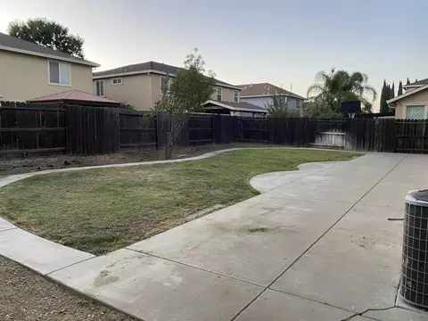 Exterior - Durer Dr, Patterson, CA 95363 photo 4 of 4