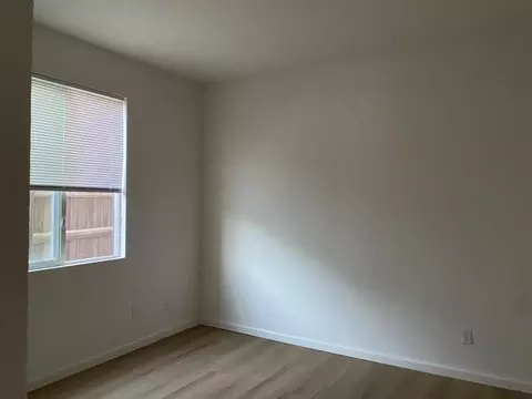 Bedroom - Durer Dr, Patterson, CA 95363 photo 2 of 3