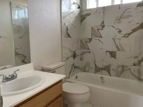 Bath - Durer Dr, Patterson, CA 95363 photo 1 of 5