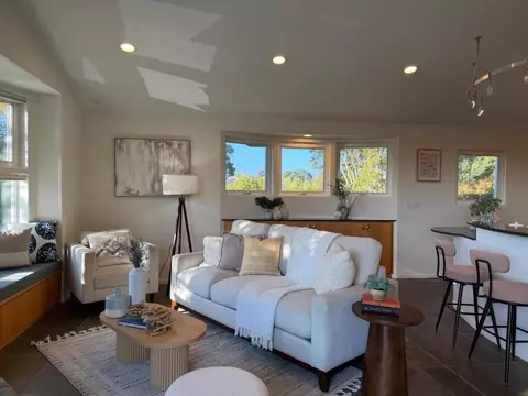 Living - 350 6th Ave, Santa Cruz, CA 95062 photo 1 of 2