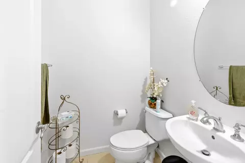 Bath - 1204 Palermo Dr, Salinas, CA 93905 photo 1 of 2