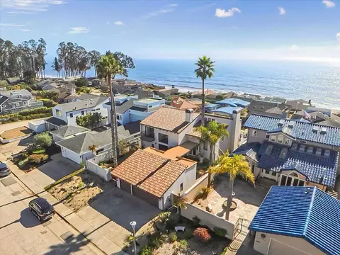 View/Area - 1058 Via Tornasol, Aptos, CA 95003 photo 2 of 5
