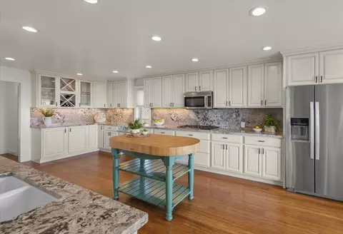 Kitchen - 1058 Via Tornasol, Aptos, CA 95003 photo 2 of 5