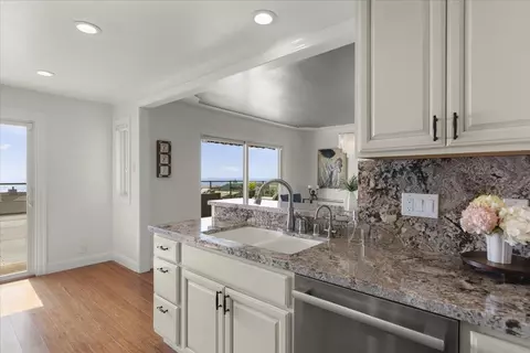 Kitchen - 1058 Via Tornasol, Aptos, CA 95003 photo 3 of 5