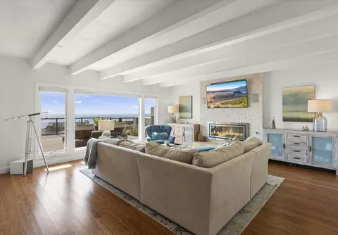Living - 1058 Via Tornasol, Aptos, CA 95003 photo 2 of 3