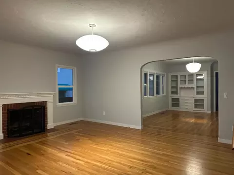 Living - 307 Monroe St, Monterey, CA 93940 photo 2 of 4