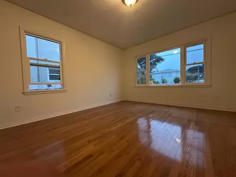 Living - 307 Monroe St, Monterey, CA 93940 photo 4 of 4