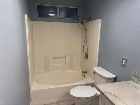 Bath - Valleyridge St, Soledad, CA 93960 photo 2 of 3